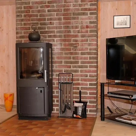 Well-maintained On Private Natural Plot Just 200 Meters From Boeslum 펜션 에벨토프트