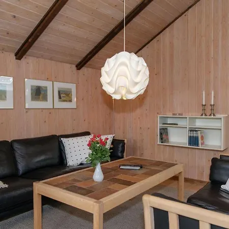 Well-maintained On Private Natural Plot Just 200 Meters From Boeslum *