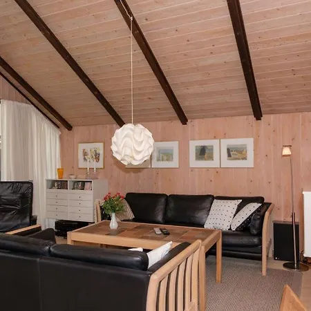 Well-maintained On Private Natural Plot Just 200 Meters From Boeslum Feriehus *
